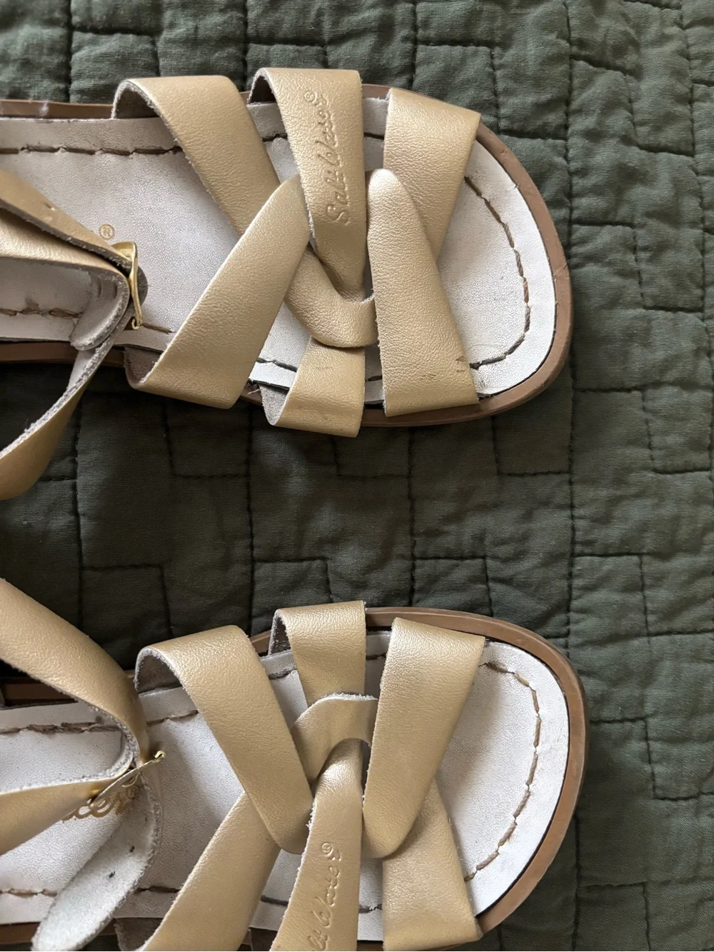 Saltwater sandals; size 13